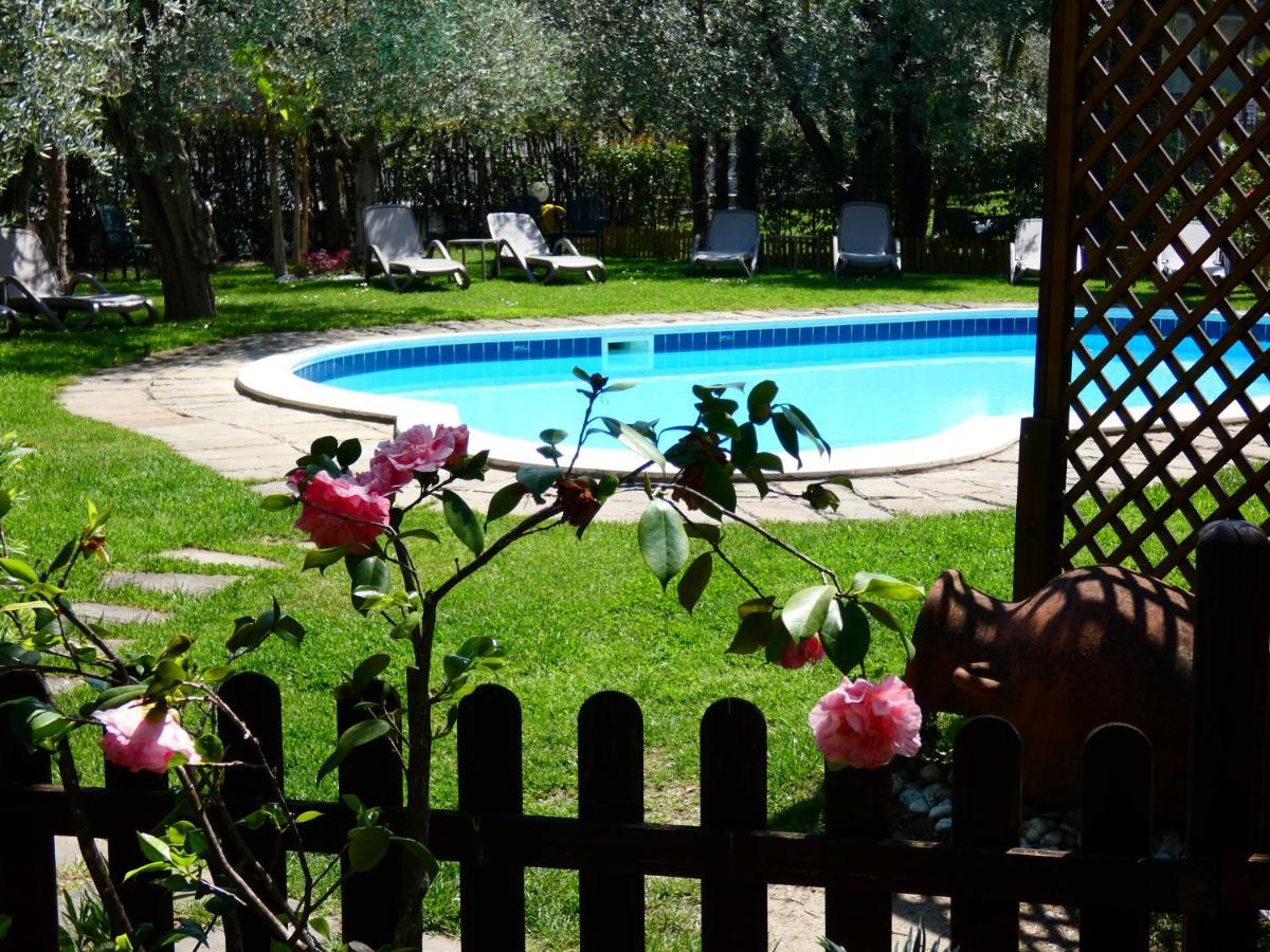 Residence Villa Degli Aranci Рива-дель-Гарда Екстер'єр фото